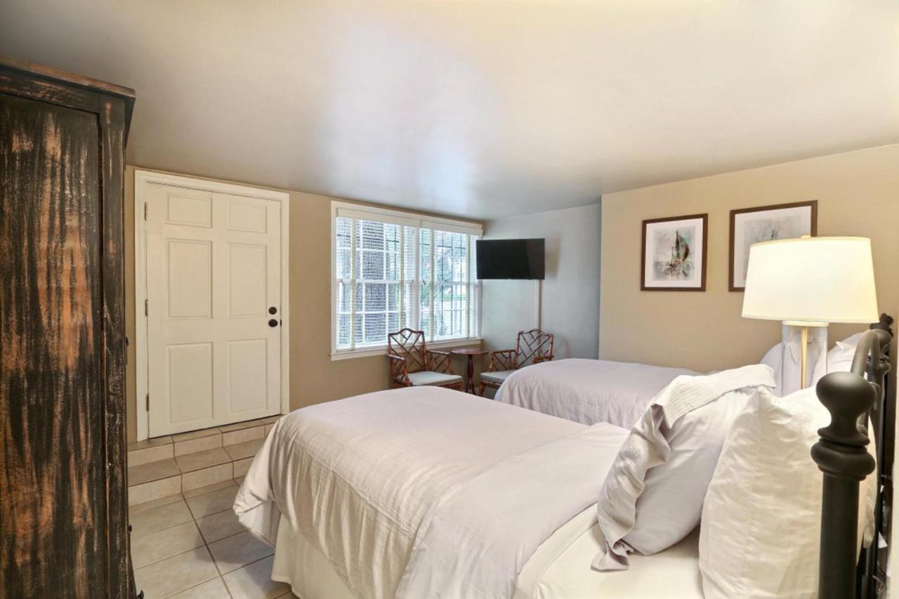 Villa Orleans Square Savannah Exterior foto